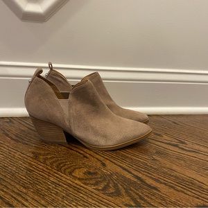 New Marc Fisher Size 8 Women Tan Brown Booties